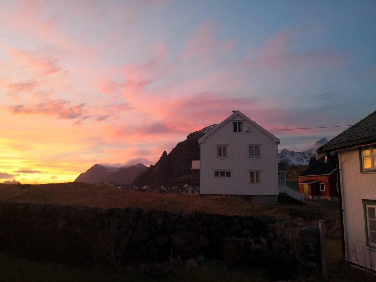 House With Amazing View & Location In Tind Villa Sørvågen Buitenkant foto